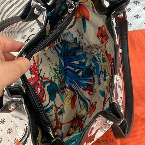 New Sharif Large Leather Shoulder Bag NWOT - Picture 10 of 15